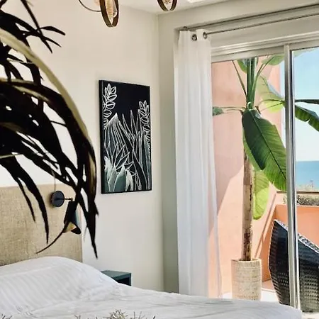 Hotel La Grande Conque 4*